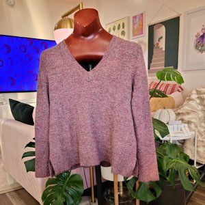 HARPER LANE Vesma V-Neck Pullover